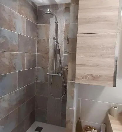 La Cle Des Anges Avec Piscine Chauffee Homestay